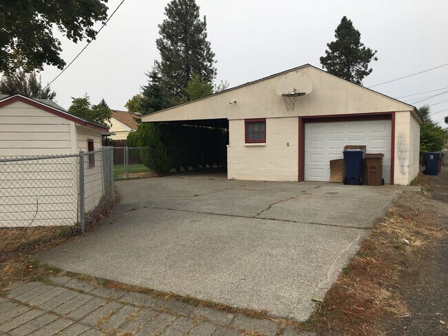 Building Photo - ***Coming Soon mid-July***Great Shadle Home
