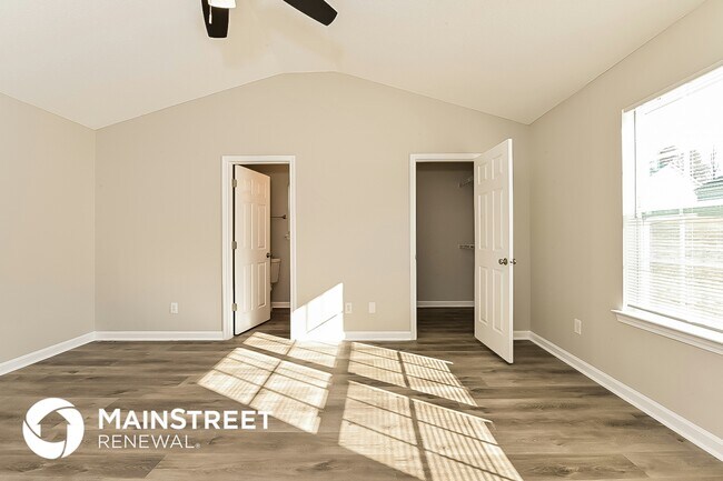 Building Photo - 2811 Amerson Way