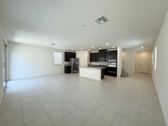 Building Photo - Modern Brand New Summerlin Home with 5 Bedrooms, Loft & Upgraded Finishes