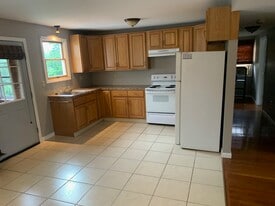 Building Photo - 448 Hazard Ave
