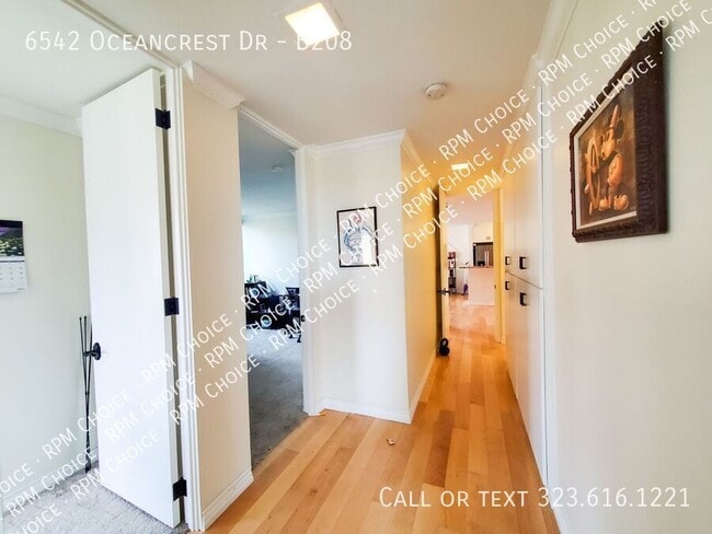 Building Photo - 6542 Ocean Crest Dr