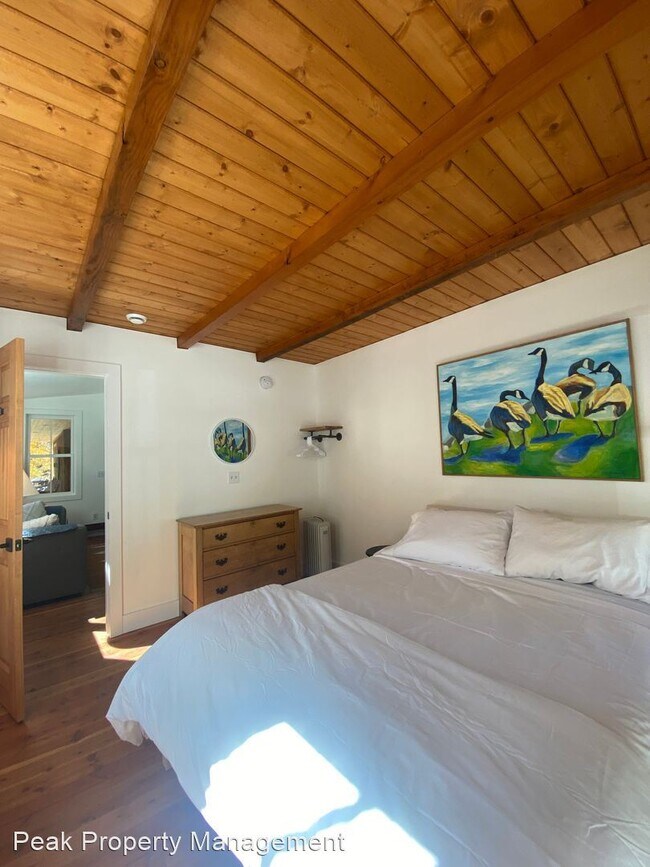 Building Photo - 3 br, 2 bath House - 214 Maroon Ave.