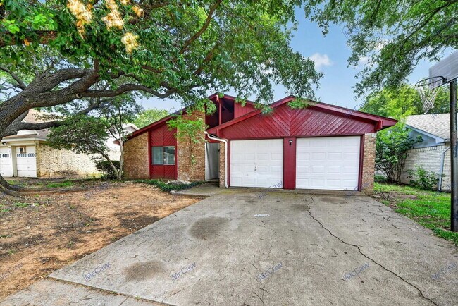 Building Photo - 2913 Green Ridge St