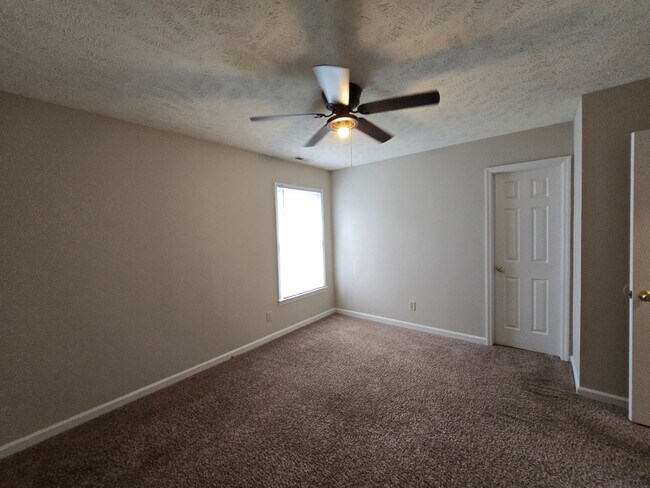 Building Photo - 6850 Shawcross Ln