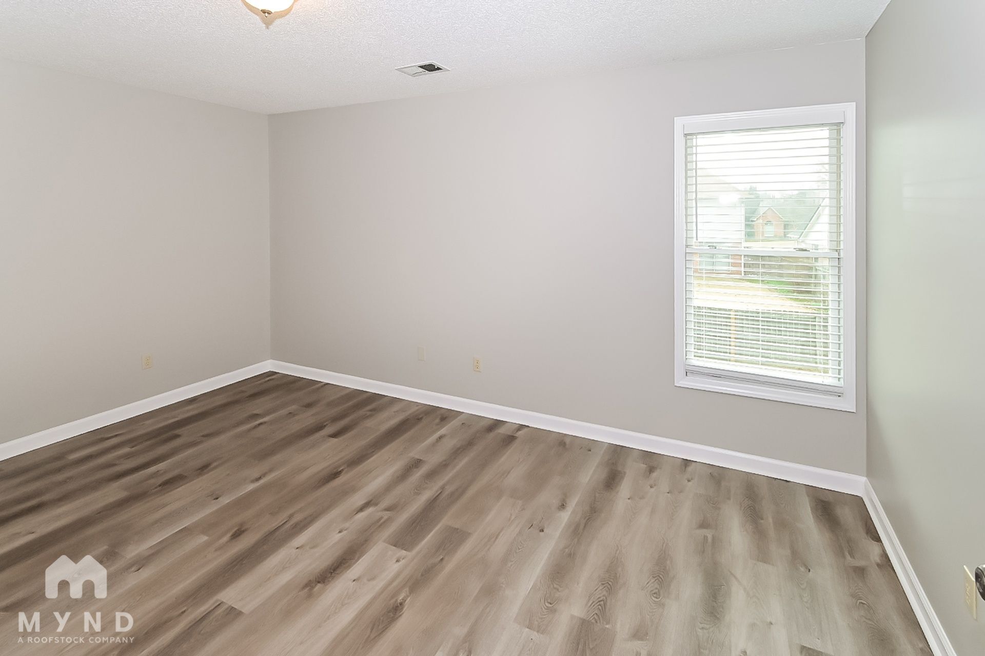 Building Photo - 8819 Lindstrom Cove