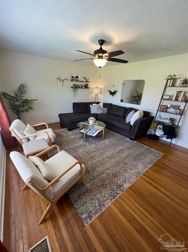 Building Photo - 320 Gamarra Rd