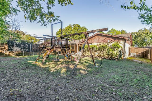Building Photo - 1017 Meadowbrook Dr