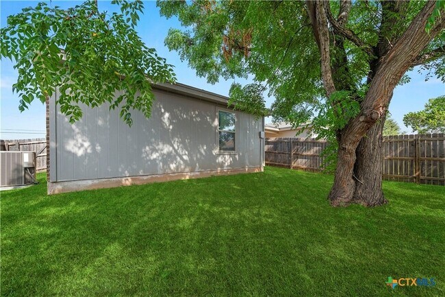 Building Photo - 1809 Indian Trail