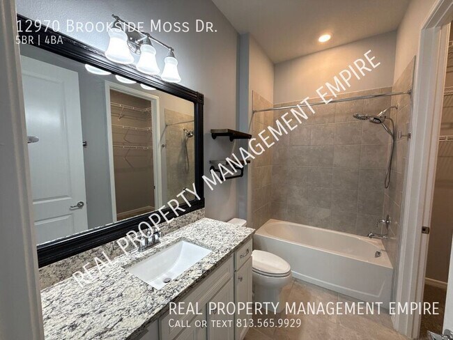 Building Photo - 12970 Brookside Moss Dr
