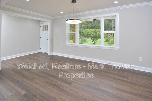 Building Photo - 1705 Mason Rd