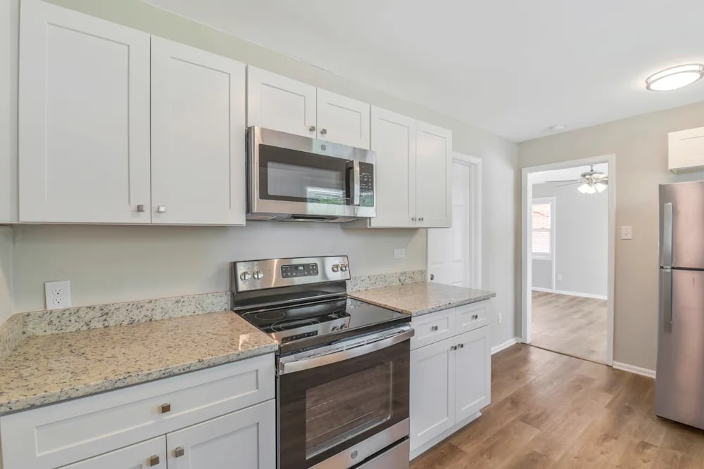 Building Photo - 2028 Syracuse Dr