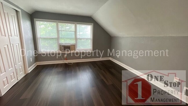 Building Photo - Beautiful 4 Bedroom 2.5 Bathroom Home in K...