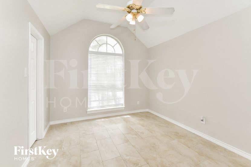 Building Photo - 1809 Pecan View Dr