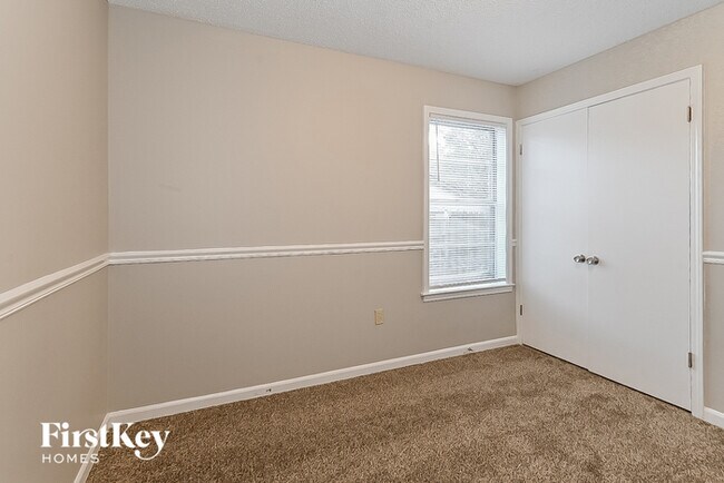 Building Photo - 4505 Laird Dr