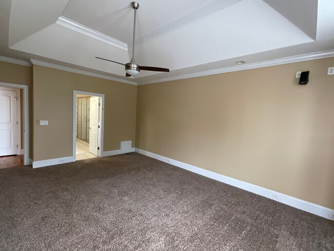 Building Photo - 1319 Hawksmoor Way