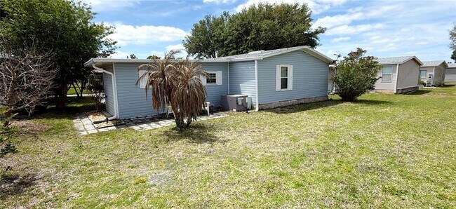 Building Photo - 161 Greenview Dr