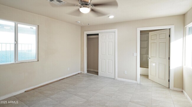 Building Photo - 307 N D St