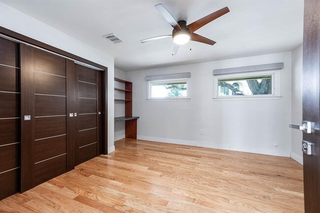 Building Photo - 6825 Bellgreen Dr
