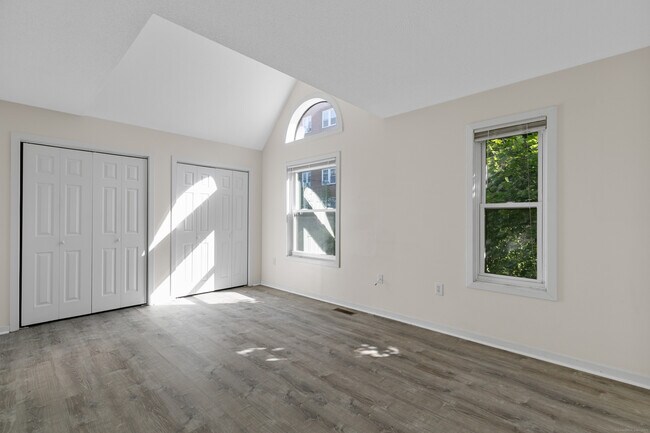 Building Photo - 58 Edgewood Ave