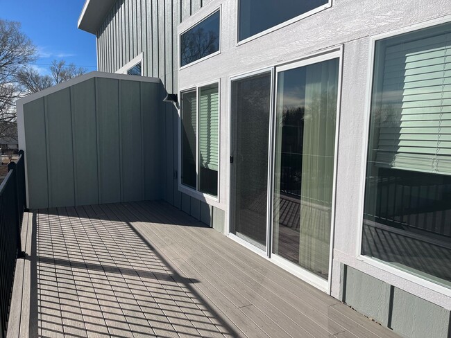 Building Photo - 222 Miller Ln