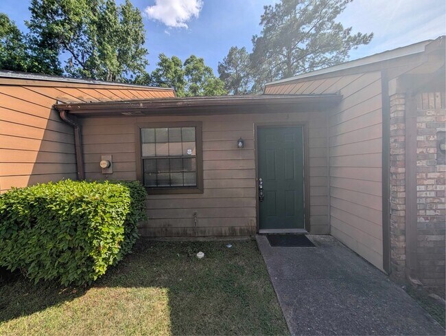 Building Photo - 2093 Continental Ave