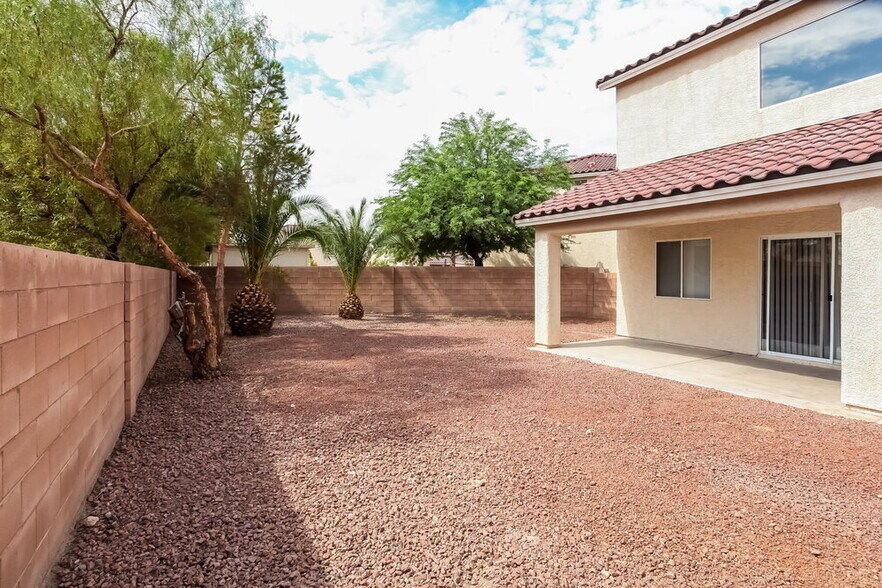 Building Photo - 4034 Warren Rock St