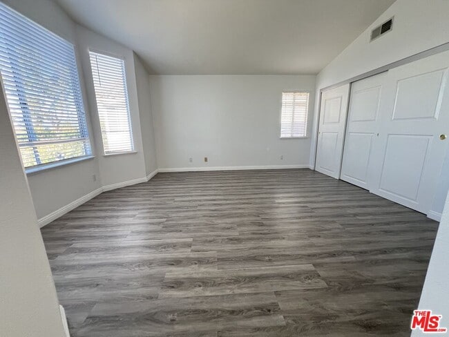 Building Photo - 18449 Buttonwood Ln