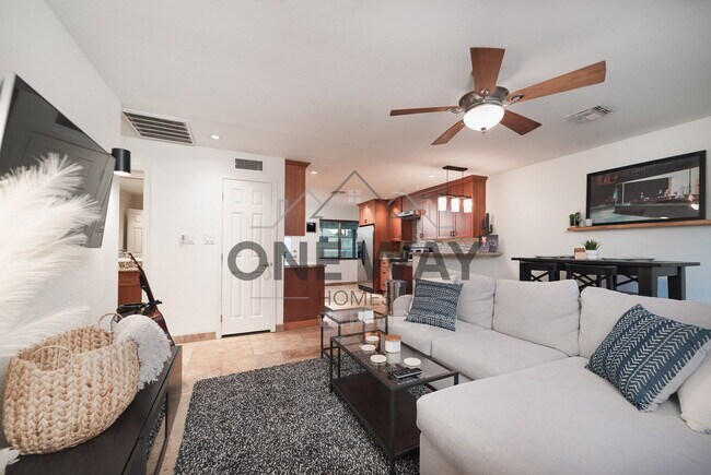 Building Photo - 8702 E Sheridan St