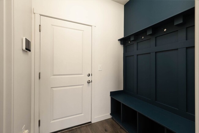 Building Photo - **Charming Rental Home in Highly Desirable...
