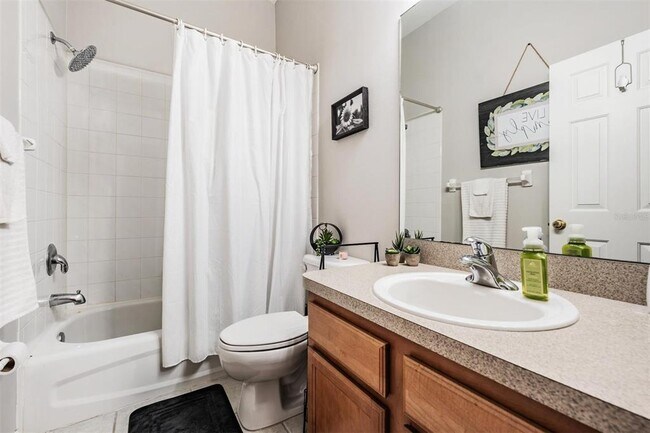 Building Photo - 2445 Earlswood Ct