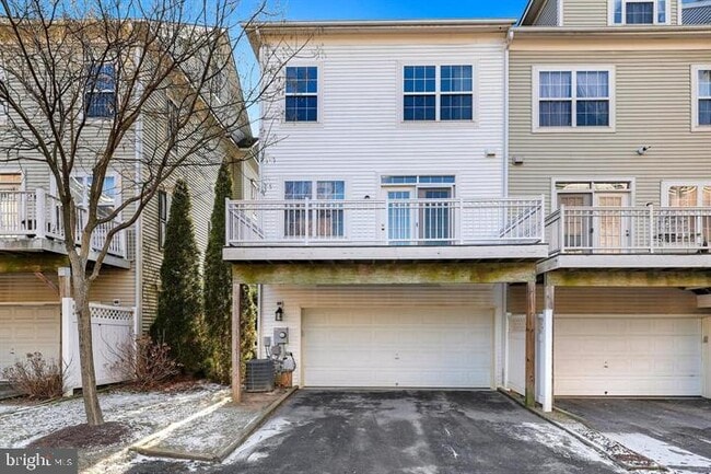 Building Photo - 23411 Rainbow Arch Dr