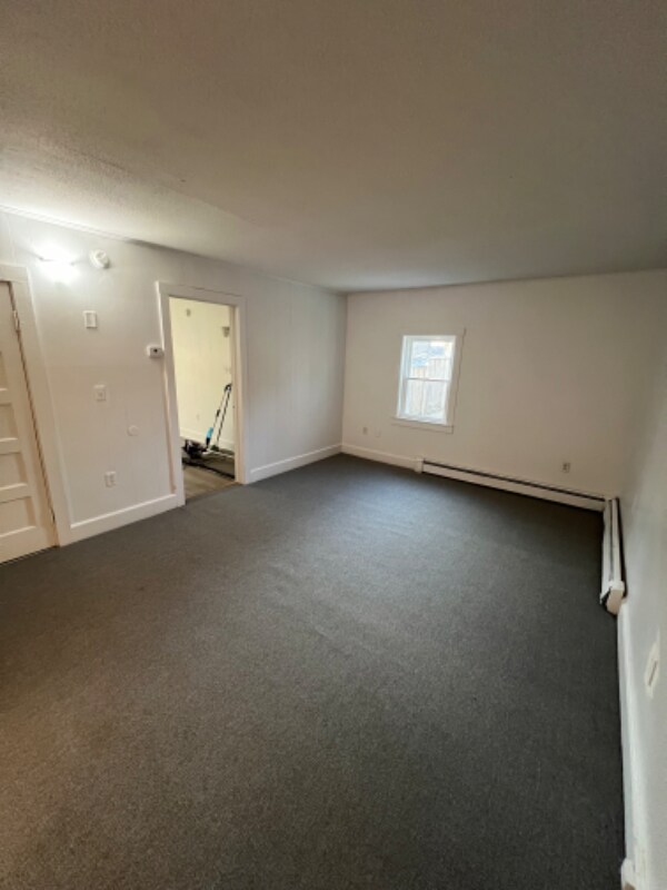 Building Photo - 491 S Main St