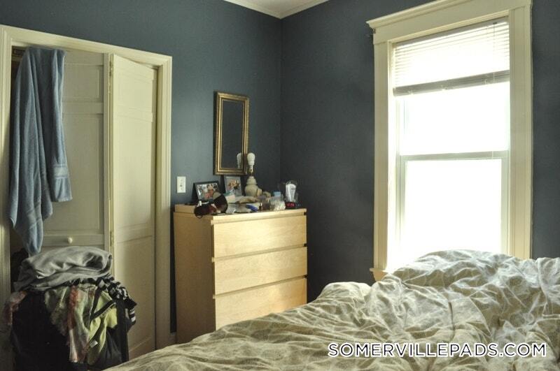 Building Photo - 10 Evergreen Ave