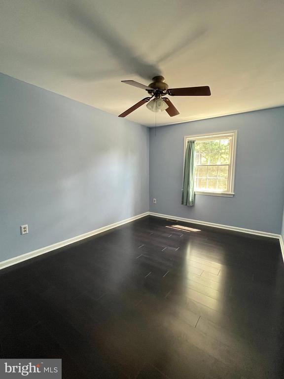 Building Photo - 9630 Kanfer Ct