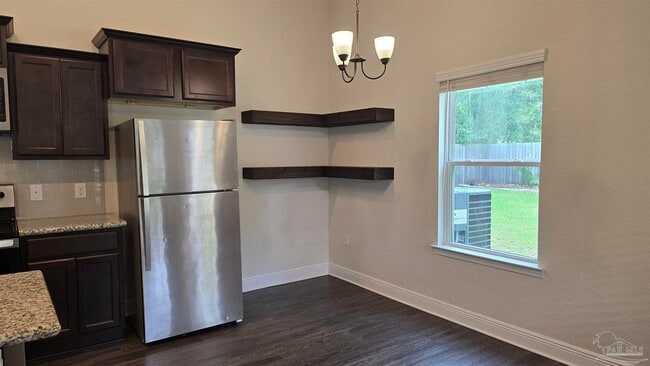 Building Photo - 5157 Peach Dr