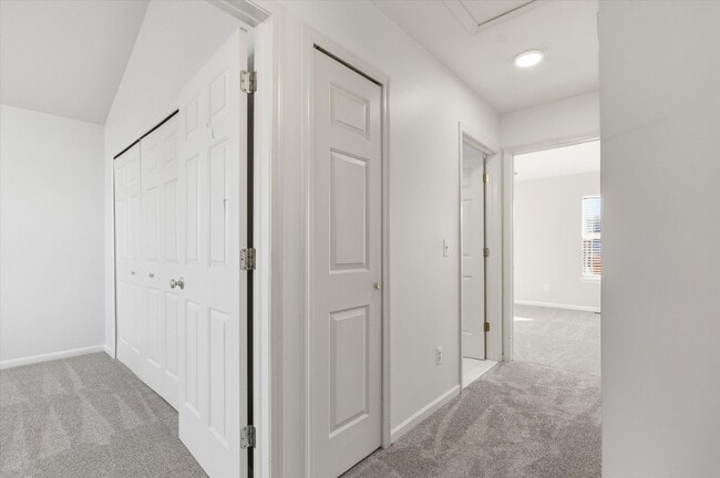 Building Photo - 6342 Trumpeter Ln