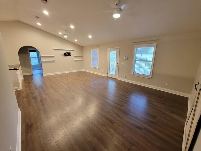 Building Photo - 2120 Casa De Oro St