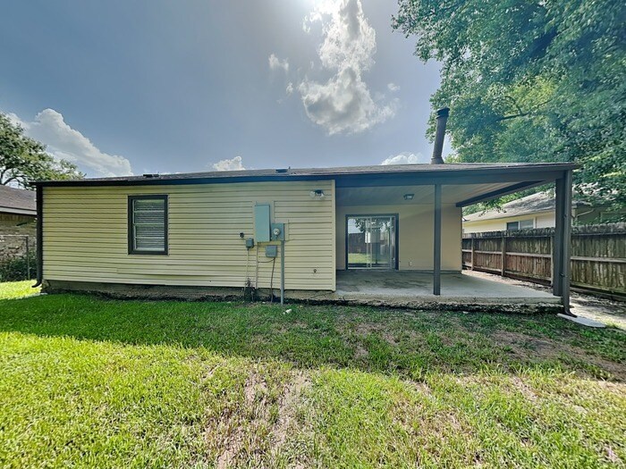 Building Photo - 16830 S Lighthouse Dr