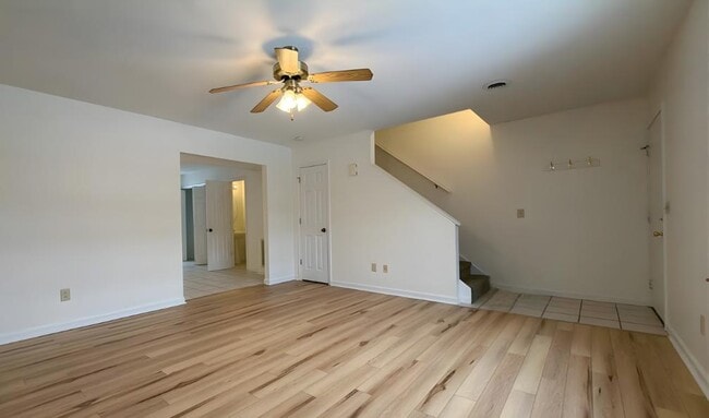 Building Photo - 23 Lexington Ct