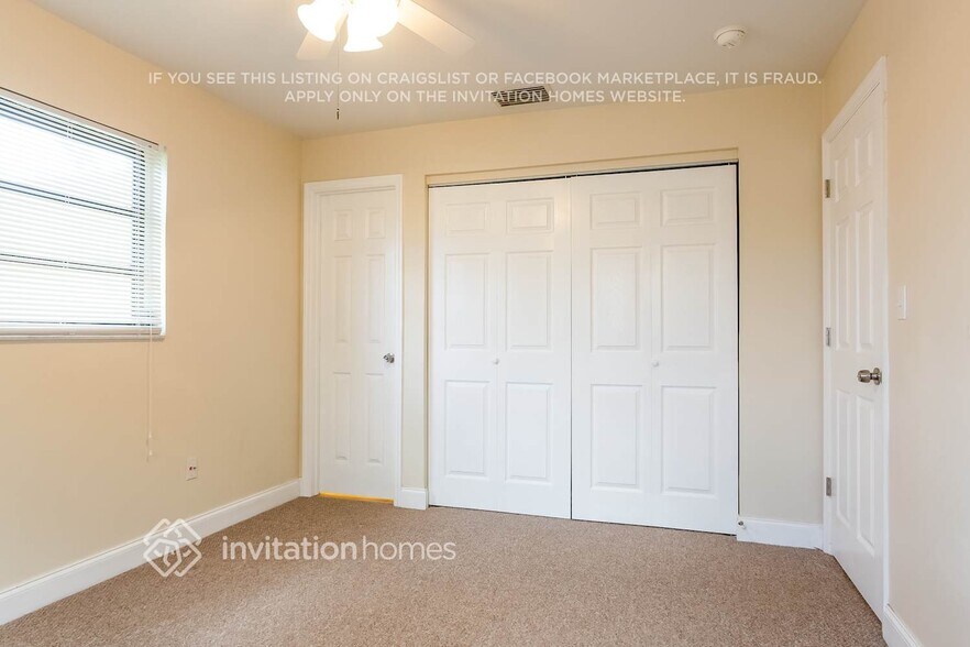 Building Photo - 9504 Bloomfield Dr