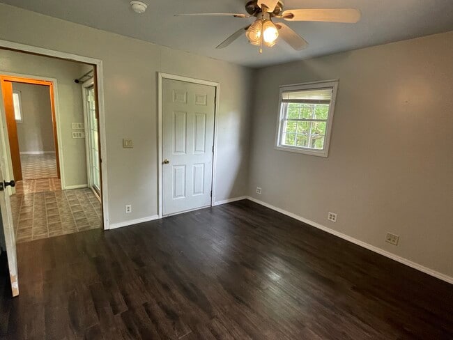 Building Photo - 7625 W William St