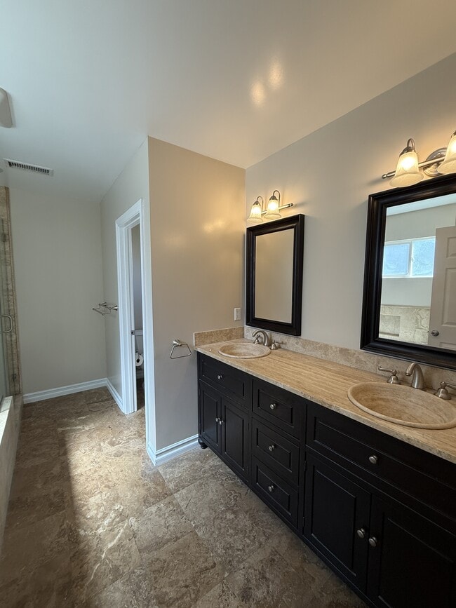 Building Photo - 3111 Jeffries Ave