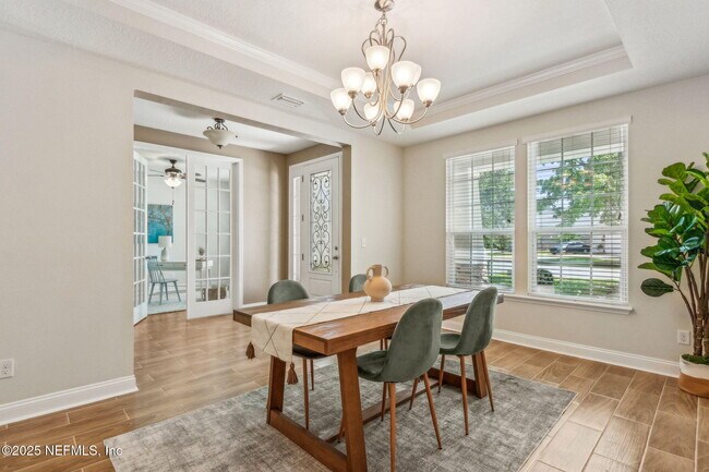 Building Photo - 11470 Glenlaurel Oaks Cir