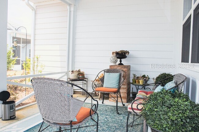 Building Photo - 1314 Good Life Wy