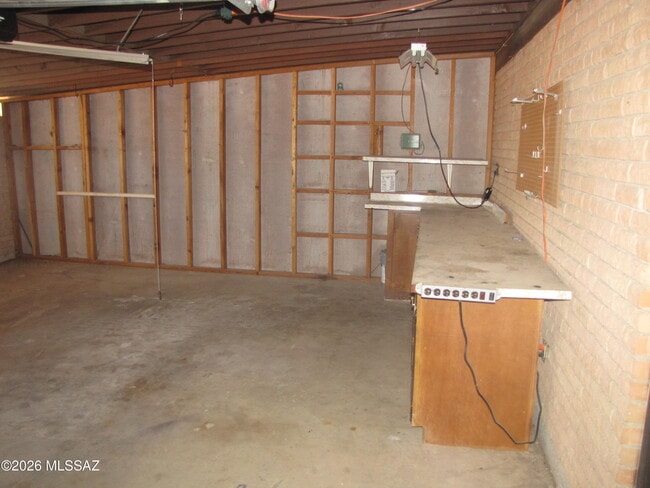 Building Photo - 2109 S Camino Seco