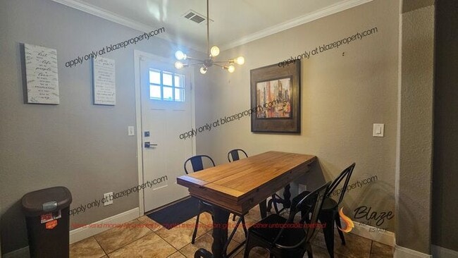 Building Photo - Preleasing - Lovely 3 Bedroom home in Trad...