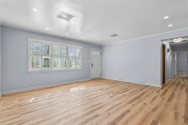 Building Photo - 37 Tarinelli Cir