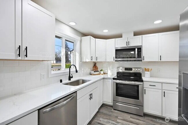 Building Photo - 8719 121st St SW