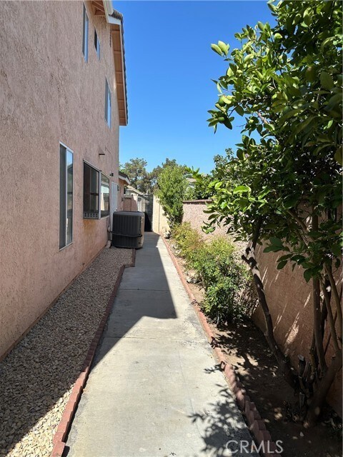 Building Photo - 11377 Havstad Dr