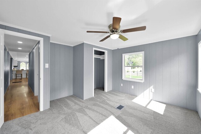 Building Photo - 11636 Old Oaks Ln